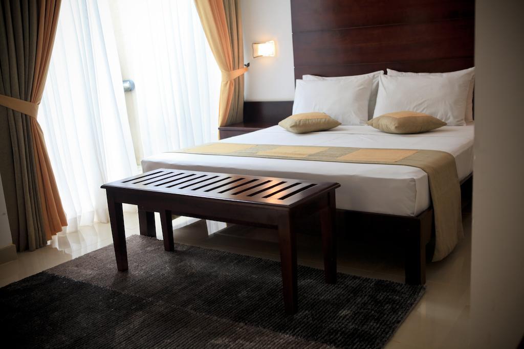Lavendish Okrin Hotel Kataragama Δωμάτιο φωτογραφία